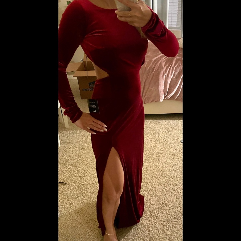 Lulu’s Dark red long sleeve open back velvet dress
